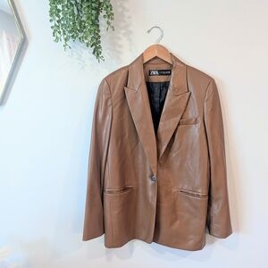 Zara Women's Oversized Tan Faux Leather Blazer Size Small